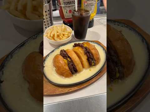 Japanese Cheese Hamburger🍔