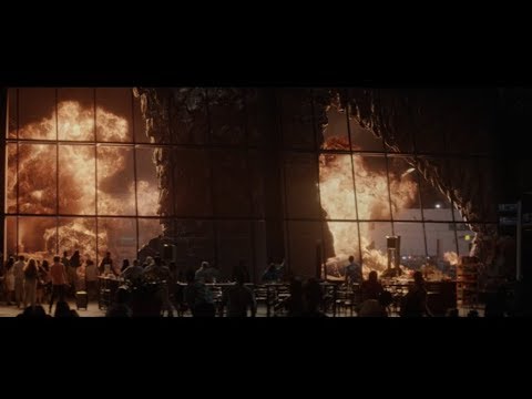 Godzilla (2014) - Airport Scene