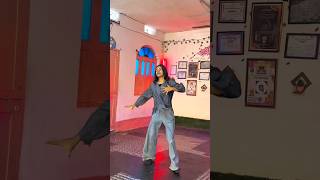 Pee loo most #trending beautiful dance cover video  #bollywood #dance #peeloonsong #