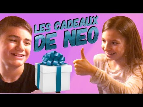 LES CADEAUX DE NÉO ! 🎁 // Et découvre aussi l'arbre vraiment MAGIQUE !