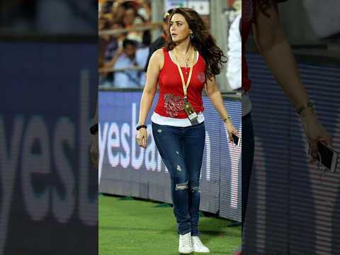 IPL ki sabse khubsurat team malkin #viralshort #ipl2025 #pritizinta #kavyamaran #nitaambani