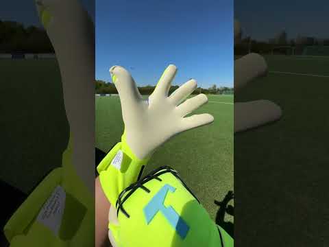 This grip's so good it peeled of some latex...๐ฅต