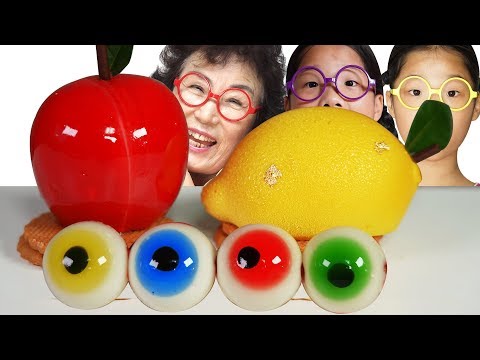 Apple short Mukbang TwinRoozi 쌍둥이루지 할머니 Grandmother 먹방