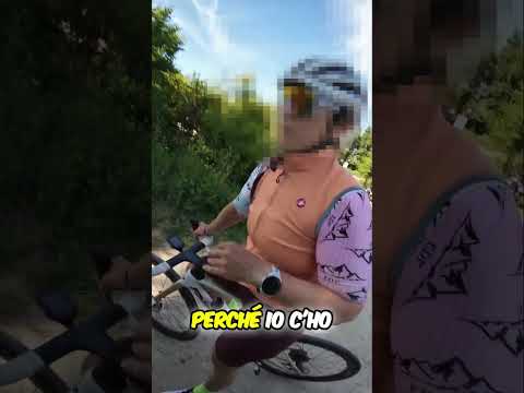 Ciclista vs. Motociclista: Chi ha ragione sulla strada? 🤯