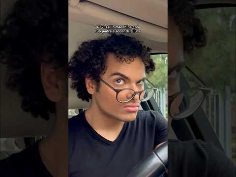 Pov: sei in macchina con tuo padre e accendi la luce - Kiro Ebra #comedy #shorts #padre