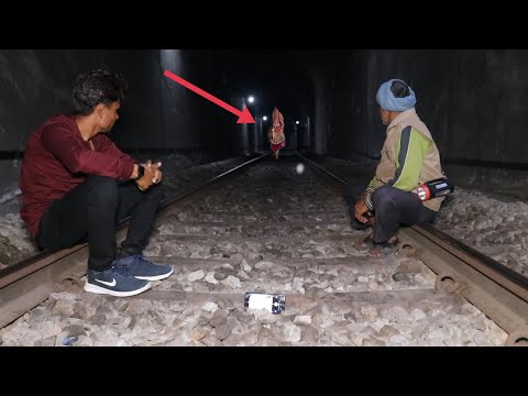 most Railway station लाल साड़ी वाली औरत सामने आ गई | my risk team