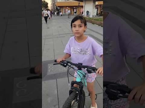 Umay Bisikletle Çarşıya Gitti #shortsvideo #shorts
