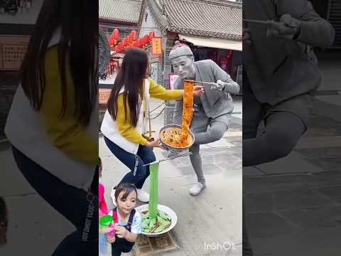 الاندومي الكوري الاحمر والاخضر ومقلب جامد #funny #النظافه #comedy #cute #رياكت #قصص