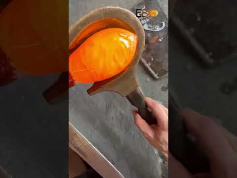 Spooky Glow Pumpkin #glass #halloween #pumpkin #glassblowing #art #asmr