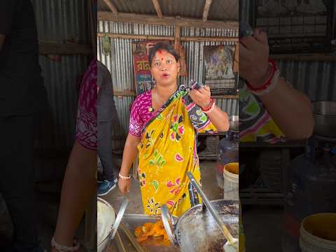 মনীষাদির দোকানে ১ কেজি চিকেন রান্না করতে লাগে ১২০ টাকা, ৫০০ গ্রামে ১০০ টাকা