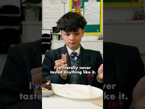 British Highschoolers try Texas Brisket for the first time!