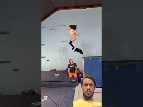 ohh god ๐ฒ #trampoline #flip #parkour #tricking #waterfall #helpmemakethismakesense #twowheeler