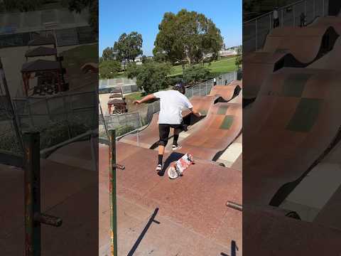 I didn’t even think this trick was possible 😳 #skateboarding