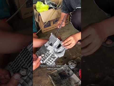 Cara mekanik thailand coaknpiston #fyp #racingmotorcycle