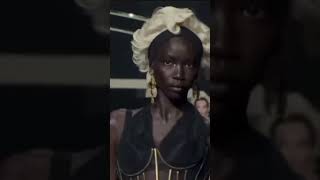 Everything about #anokyai is so sensational #runway #ytshorts #supermodel #fashion #boyy #model