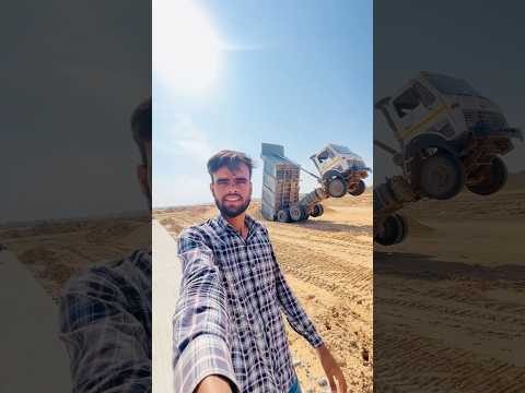 Gadi aage se puri upr ho gyi 😱 #minivlog #shorts