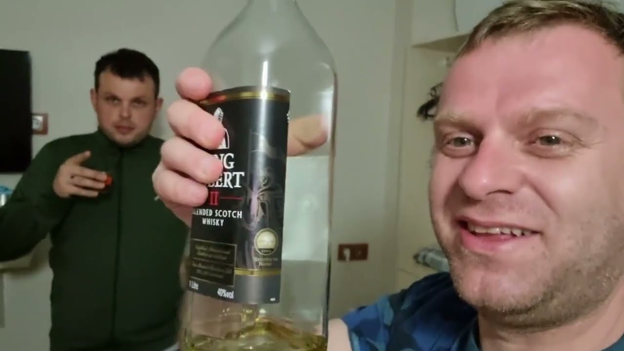 Дали с Колей раздельные номера? Что?