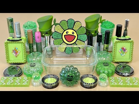 GREEN SLIME 💚 Mixing makeup and glitter into Clear Slime. ASMR Satisfying Slime Video.