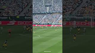 Llorente!! El área pequeña a balón parado es suya!! Betis-Español 04-04-26 #realbetis #betis