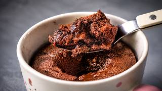 One Minute, One Mug, and the Chocolate Cake I Cannot Stop Making