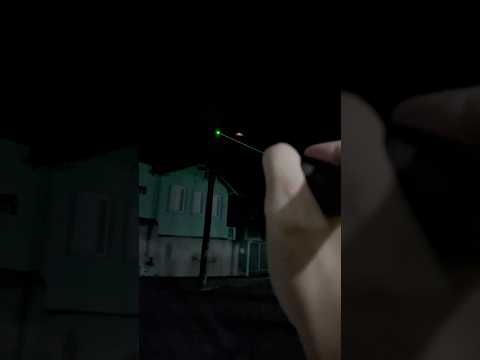 LASER que APAGA até LÂMPADA 💡 | o LASER mais FORTE do MUNDO 🌎 #shorts