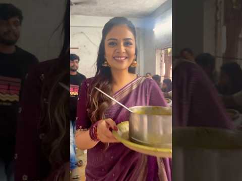 Peddhamma thalli gudilo bhojanalu ♥️