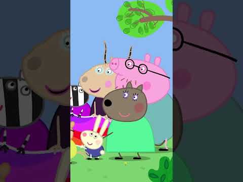 Eles lembraram como eles também brincavam com o paraquedas quando eram pequenos 🌈🐽🪂 #PeppaPig