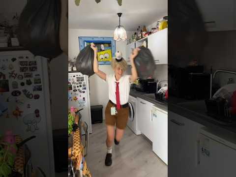 SpongeBob is afraid of the night I love this scene 😆 #spongebob #cosplay