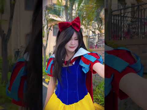 Snow White sacrificed herself to save others#Snow White#short#clown#Angel