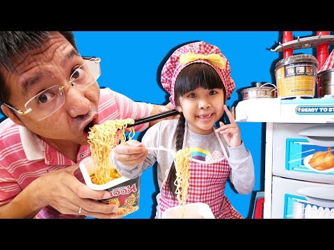 CỬA HÀNG ĂN SÁNG BÉ BÚN: TRÒ CHƠI NẤU ĂN | Cooking w/ Kitchen Playset
