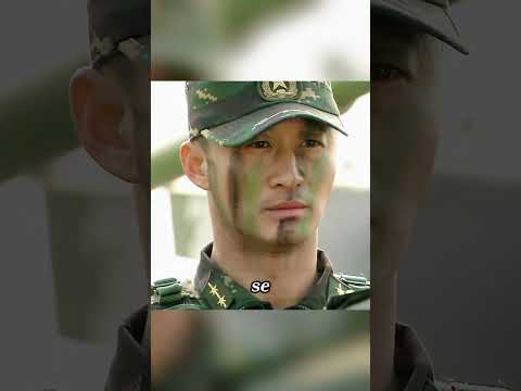 Il suo fucile sparava verso sinistra, ma ha colpito comunque il bersaglio#shortvideo #short