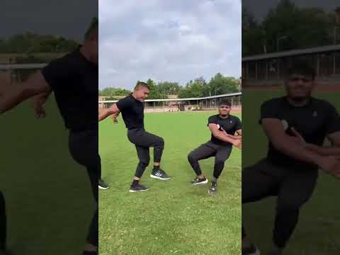 Road Fight With Commando #missionsavenirbhaya #commandofitnessclub #selfdefence #shorts 9599826970