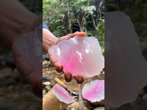 Pink agate finding, that is beautifull 💎⛏️🩷🩷 #gemstones #agate #crystals #satisfying #nature #usa