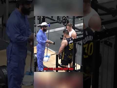 Анатолий и 32-кг швабра: шок в зале!