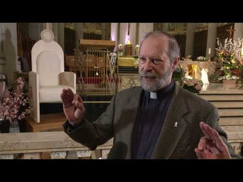 Discussions avec le Père Mario Doyle au sujet du décès du Pape François