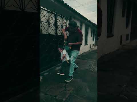 Nooo la politziaaaa #juanchi #humor #juanchinbrodie #comedia
