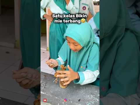 SATU KELAS BIKIN MIE TERBANG🤣⁉️#shortsvideo #schoollife #gurusd #gurumuda #viralshorts #fypage