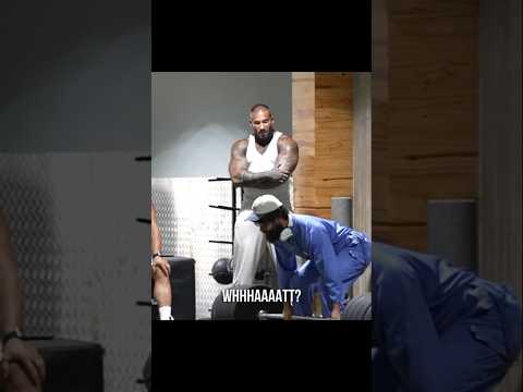 Качки в ШОКЕ от уборщика 🤯