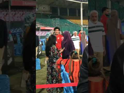 Shadab khan wife very happy after Islamabad United win | Naseem Shah chit chat with Shadab wife #psl