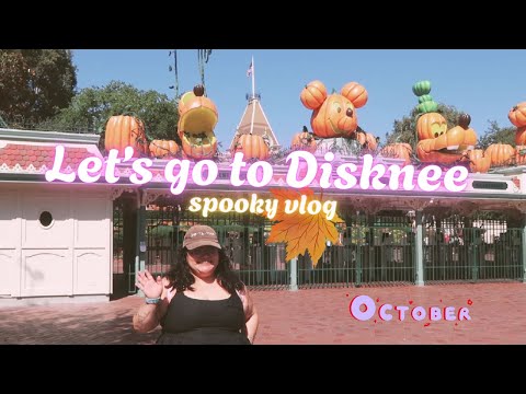 Let's go to Disneyland | Spooky vlog with frens |October