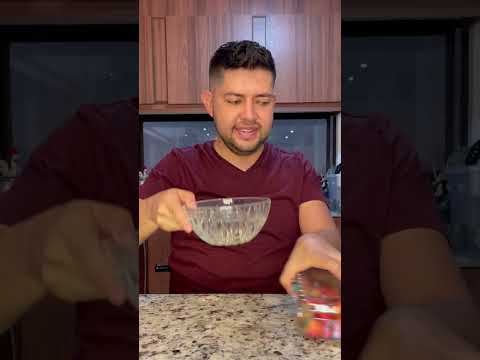 #shorts #youtubeshorts Gusanos en las frutillas. Se cumple?