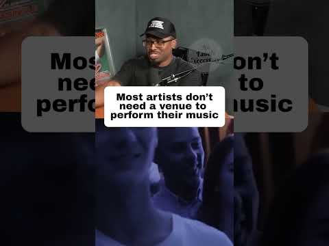 In 2013, hosted a mansion show that was more than just a concert—it was an immersive experience