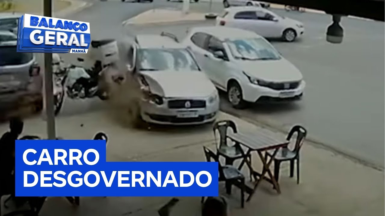 Carro desgovernado invade sorveteria em Cuiabá