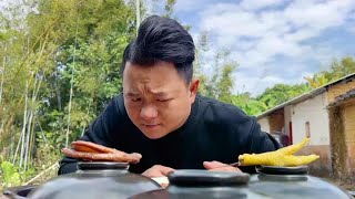 The chubby boy is a bit impatient today! #Food# Foodie# sushi with chilli sauce