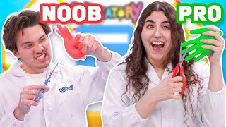 NOOB vs PRO Don't pick the wrong GLOVE to make slime challenge