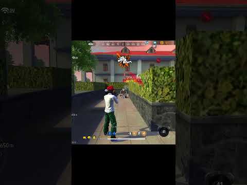 he has the V-Badge, but I have the aim🎯