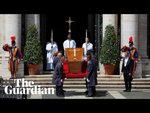 Pilgrims and the powerful come together for Pope Francis’s funeral