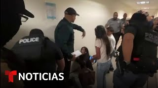 "Llévenme a mí": mujer hispana reclama desesperada la detención de su esposo | Noticias Telemundo