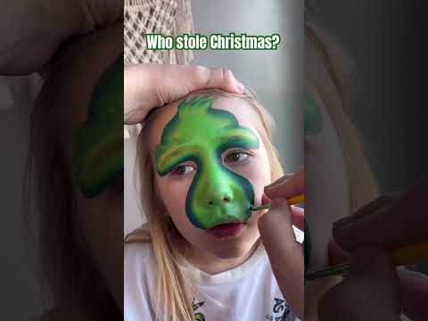 The grinch face painting! #shorts #facepaint #thegrinch #grinchmas #grinch #facepainting #art #cute