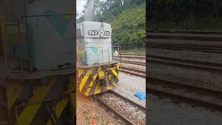 Trem de passageiros no maior pátio ferroviário do Brasil! #efvm #train #ferrovia #mg #railway #vale